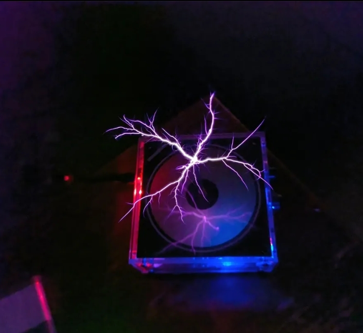 音樂特斯拉線圈：藍牙音源輸入，高功率，超大號，可觸摸人造閃電，未來感工業科技